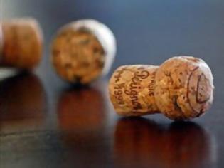 Φωτογραφία για Γιατί ο φελλός μπορεί να χαλάσει το άρωμα του κρασιού