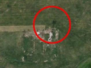 Φωτογραφία για Περίεργη μορφή σε φωτογραφία του Google Earth από χωριό-φάντασμα