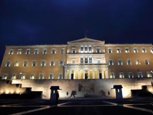 Φωτογραφία για Η Ελλάδα βυθίζεται στο χάος - Πολιτική αποσταθεροποίηση προ των πυλών