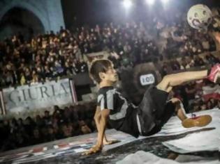 Φωτογραφία για Τα καλύτερα του freestyle football της Ιαπωνίας! [Video]