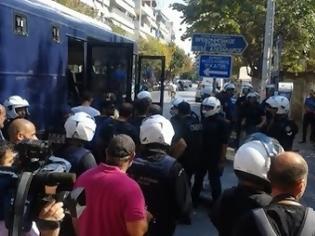 Φωτογραφία για 30 προσαγωγές στην επανακατάληψη του Ορφανοτροφείου της Τούμπας