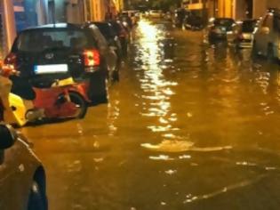Φωτογραφία για Πλημμύρα από νεροποντή στη Ναύπακτο, σύμφωνα με αναγνώστη [Photo]