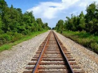 Φωτογραφία για ΣΟΚ: Έκαναν σεξ πάνω σε σιδηροδρομική γραμμή - Σκοτώθηκε η γυναίκα