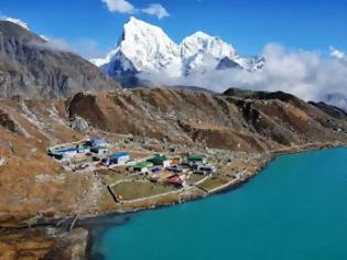 Φωτογραφία για Λίμνες Gokyo: Στην κορυφή του Έβερεστ!