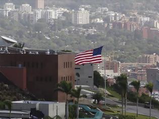 Φωτογραφία για Η Ουάσιγκτον απέλασε τον επιτετραμμένο της Βενεζουέλας, σε αντίποινα για την απέλαση 3 Αμερικανών διπλωματών