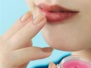 Φωτογραφία για Πώς θα φτιάξετε το δικό σας lip balm