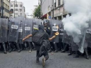 Φωτογραφία για Συγκρούσεις μεταξύ διαδηλωτών και αστυνομικών στο Μεξικό