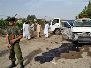 Φωτογραφία για Δέκα νεκροί και εννέα τραυματίες από επίθεση αυτοκτονίας στο Πακιστάν