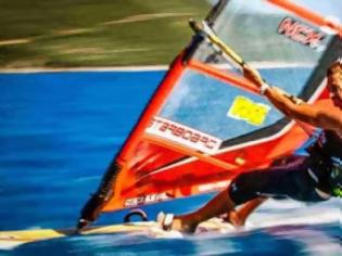 Φωτογραφία για Windsurfing για τους πολύ τολμηρούς! [Video]