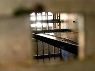 Φωτογραφία για Συρία: Φρικτά βασανιστήρια σε δεκάδες χιλιάδες κρατούμενους