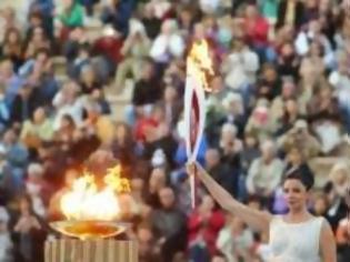 Φωτογραφία για Η Ολυμπιακή Φλόγα ταξιδεύει για το Σότσι της Ρωσίας