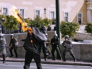 Φωτογραφία για Η βία των δύο άκρων δεν είναι απλά θεωρία. Μην εθελοτυφλούμε!