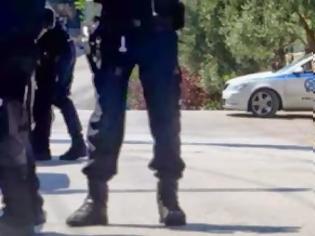 Φωτογραφία για Δυτική Ελλάδα: Μαύρες φωλιές της Χρυσής Αυγής σε αστυνομικά τμήματα