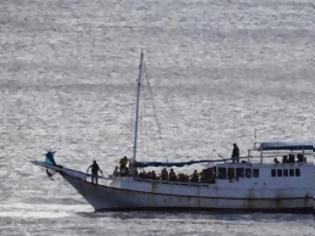 Φωτογραφία για Πλοιάριο με παράνομους μετανάστες