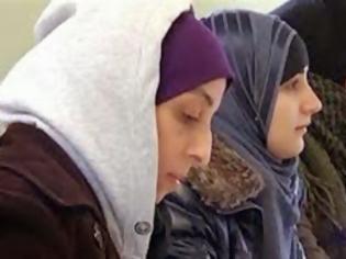 Φωτογραφία για Η ισλαμική μαντίλα «επιστρέφει» στο δημόσιο