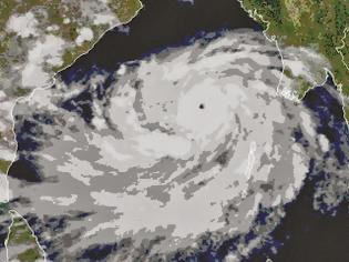 Φωτογραφία για Κυκλώνας απειλεί την Ινδία