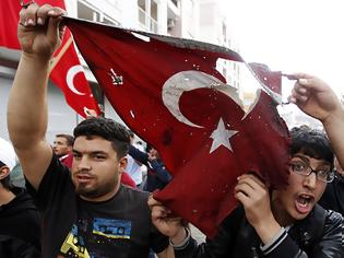 Φωτογραφία για Pressure Mounts on Turkey Over Radical Groups in Syria