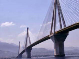 Φωτογραφία για Aυτοκτόνησε πηδώντας από τη γέφυρα Ρίου-Αντιρρίου