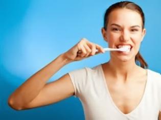 Φωτογραφία για Γιατί δεν πρέπει να πλένουμε τα δόντια μετά το φαγητό
