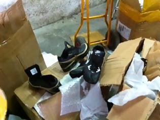 Φωτογραφία για Αγρίνιο: Πωλούσε «μαϊμού» αθλητικά παπούτσια
