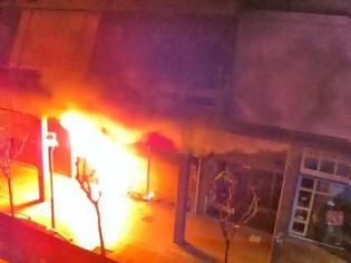 Φωτογραφία για Αγρίνιο: Περίεργες φωτιές σε κατάστημα χαλιών και αυτοκίνητο