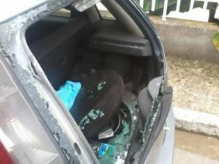 Φωτογραφία για Πάτρα: Έσπαζε αυτοκίνητα μέσα στη νύχτα