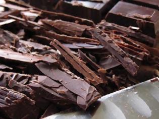 Φωτογραφία για Φάτε σοκολάτα χωρίς ενοχές - Τα πέντε σημαντικά οφέλη για την υγεία