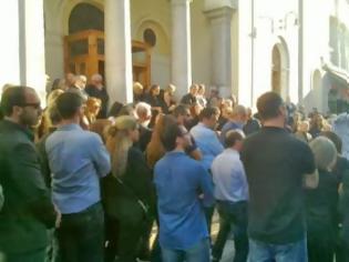 Φωτογραφία για Πάτρα: Θρήνος στην κηδεία του δικηγόρου Γιάννη Γκότση - Έφυγε στα 41 του χρόνια