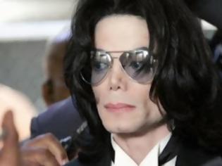 Φωτογραφία για Αποφυλακίστηκε ο γιατρός του Michael Jackson