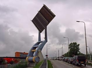 Φωτογραφία για Kαταπληκτική «ιπτάμενη»… γέφυρα στην Ολλανδία!