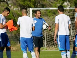 Φωτογραφία για ΜΕ ΕΡΥΘΡΟΛΕΥΚΟ... ΑΡΩΜΑ Η ΑΠΟΣΤΟΛΗ ΤΗΣ ΕΘΝΙΚΗΣ ΝΕΩΝ ΓΙΑ ΤΑ ΠΡΟΚΡΙΜΑΤΙΚΑ ΤΟΥ EURO