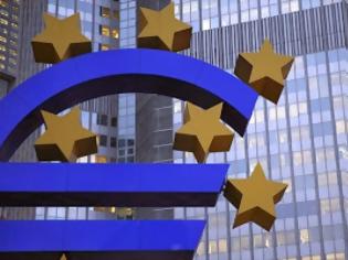 Φωτογραφία για Η ΕΚΤ αντιστέκεται στο στενό μαρκάρισμα - Οι προβλέψεις για τα επιτόκια
