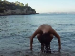 Φωτογραφία για H γνωστή γυμνάστρια Χριστίνα Πάζιου κάνει φθινοπωρινή γυμνn γιόγκα και μοιράζει...εγκεφαλικά! [video]