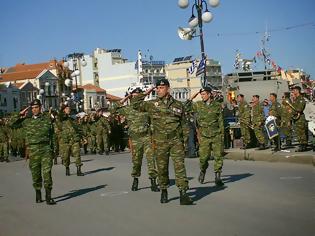 Φωτογραφία για Εορτασμός απελευθέρωσης της Λέσβου (ΦΩΤΟ, ΒΙΝΤΕΟ από τη στρατιωτική παρέλαση)