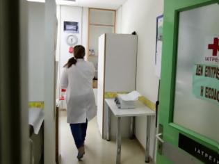 Φωτογραφία για Χαμός στο νοσοκομείο «Γεννηματάς» – Οι εφημερίες δέχονται 1.500 άτομα