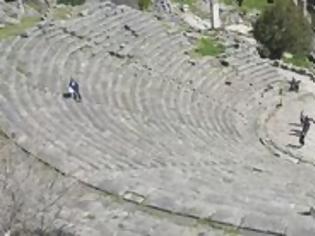 Φωτογραφία για «Ζωντανεύει» το αρχαίο θέατρο της Σπάρτης