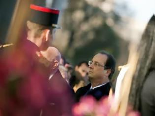 Φωτογραφία για Έντονες αποδοκιμασίες κατά του Ολάντ