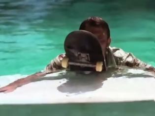 Φωτογραφία για Skate και bmx κόλπα στο βυθό της πισίνας! [Video]