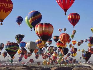 Φωτογραφία για Υπερθέαμα από αερόστατα (video)