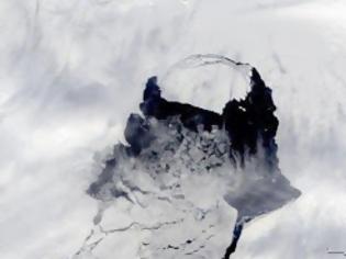Φωτογραφία για Κίνδυνος-θάνατος για τα πλοία τεράστιο παγόβουνο που αποκολλήθηκε στην Ανταρκτική - Έχει δύο φορές το μέγεθος του Μανχάταν!