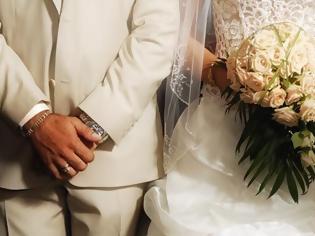Φωτογραφία για Αχαΐα: Ανήλικη παντρεύτηκε σε 2 μέρες 2 αλλοδαπούς - Μεγάλο κύκλωμα παράνομων ελληνοποιήσεων - Εμπλέκονται Δήμαρχος, Σύμβουλοι, δικηγόροι