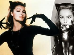 Φωτογραφία για Δείτε πώς είναι σήμερα στα 80 της η πρώτη Catwoman