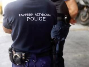 Φωτογραφία για Παραδόθηκε καταζητούμενος για 13 ληστείες σε τράπεζες και κλοπές οχημάτων