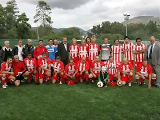 Φωτογραφία για ΜΠΑΛΑΡΑ ΚΑΙ 11 ΓΚΟΛ ΑΠΟ ΤΟΥΣ ΒΕΤΕΡΑΝΟΥΣ ΤΟΥ ΘΡΥΛΟΥ ΣΤΗ ΜΝΗΜΗ ΤΟΥ Κ. ΠΑΠΑΖΟΓΛΟΥ