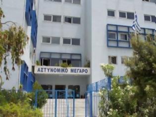 Φωτογραφία για Χειροπέδες σε άνεργη μητέρα για παράβαση του Κ.Ο.Κ