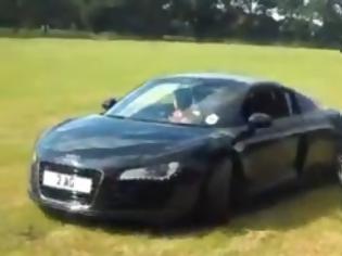 Φωτογραφία για 12χρονος driftαρει με Audi R8! [video]