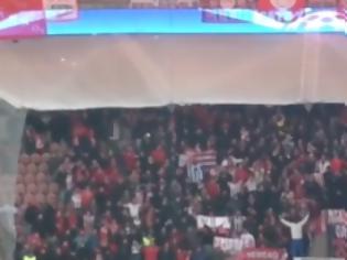 Φωτογραφία για Ο ΚΟΣΜΟΣ ΤΟΥ ΘΡΥΛΟΥ ΣΤΟ «Parc Des Princes»! *ΒΙΝΤΕΟ*