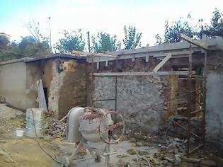 Φωτογραφία για Άνεργοι φτιάχνουν το σπίτι άνεργης πυρόπληκτης στα Χανιά και ζητούν στήριξη