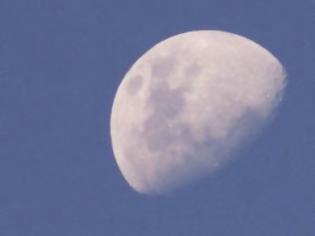 Φωτογραφία για Θέλει να μετατρέψει το φεγγάρι σε γιγάντιο φωτοβολταϊκό πάρκο