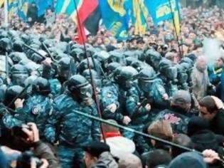 Φωτογραφία για Κίεβο: Δεκάδες χιλιάδες φιλοευρωπαίοι διαδηλωτές πραγματοποιούν πορεία διαμαρτυρίας